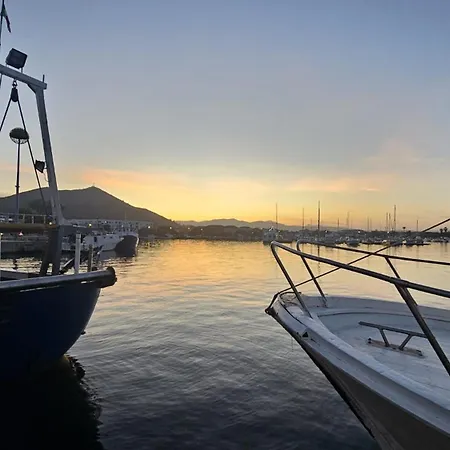 Il Porticciolo 게스트하우스 3*